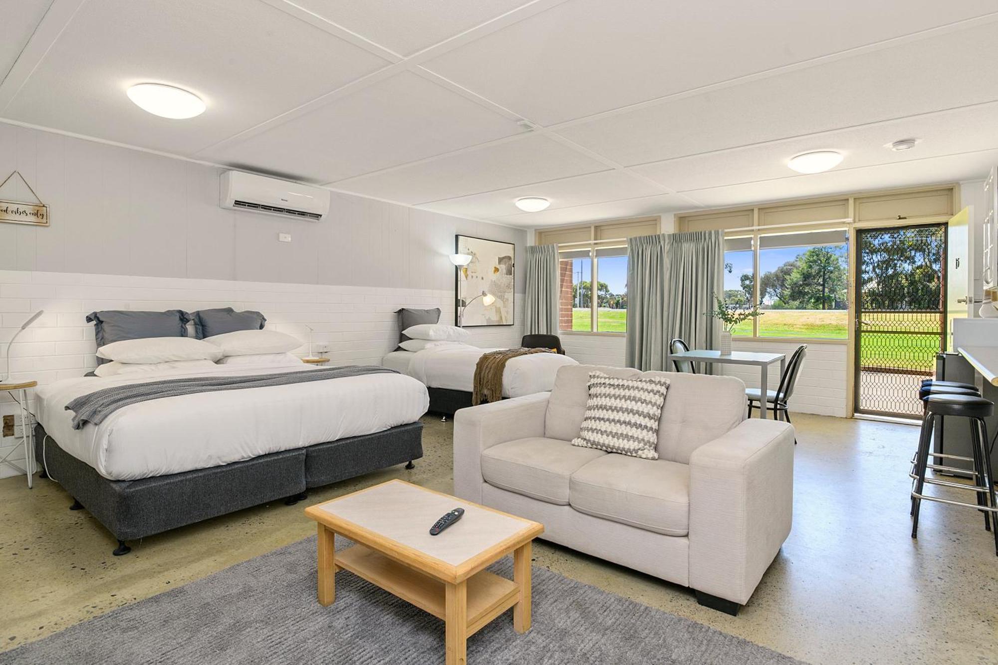24Hour Check-In Motels- Bridgewater Motel Bridgewater On Loddon Buitenkant foto